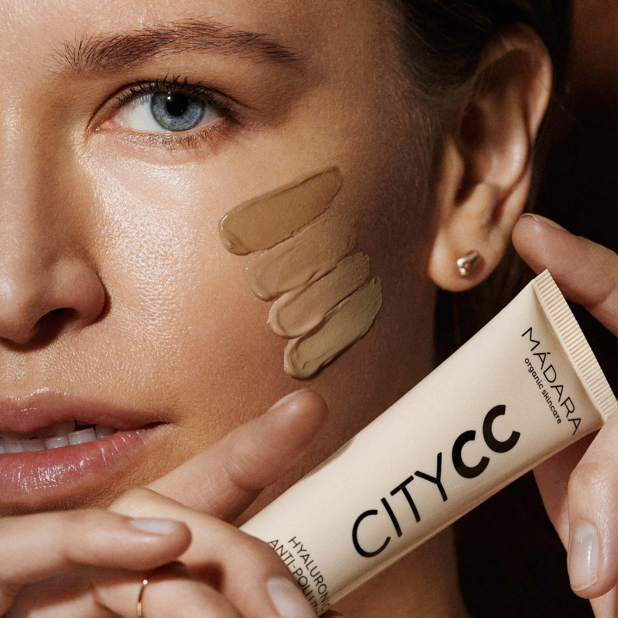 HYALURONIC ANTI-POLLUTION CC CREME MIT LSF 15 BEIGE 40 ml